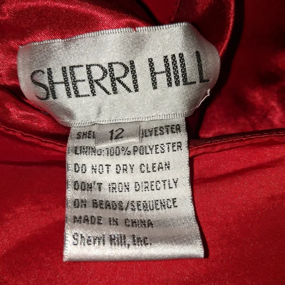 Sherri Hill Low V-Neck Short Fit and Flare Homecoming / Prom Dress - Picture 7 of 9